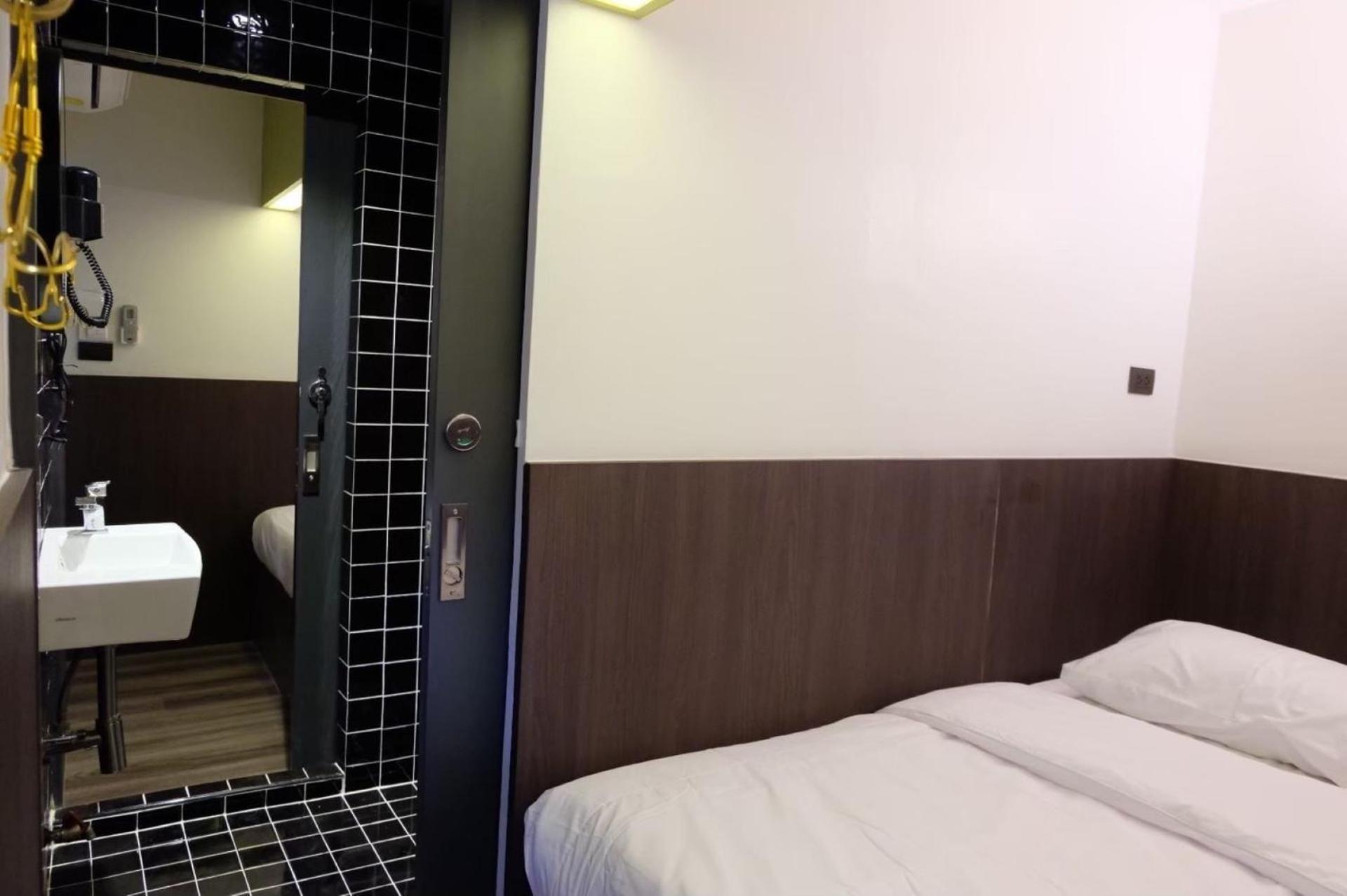 Four Sisters Homestay Bangkok Exterior foto